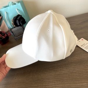 New lululemon baller hat